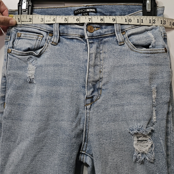 Fashion Nova Junior Jeans Size 3/26 - Picture 10 of 16